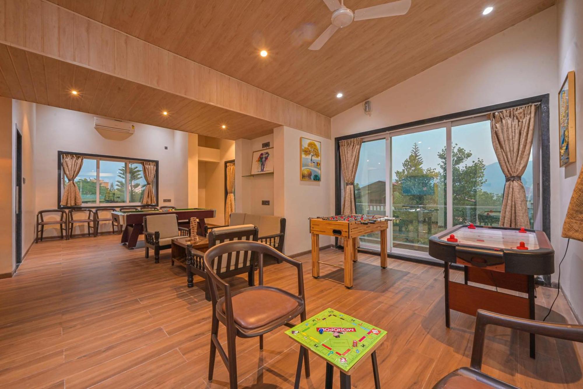 Elegant Villa By Tropicana Stays โลนาวาลา ภายนอก รูปภาพ