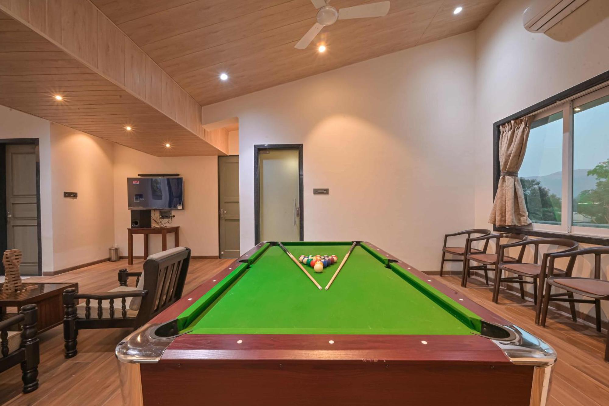 Elegant Villa By Tropicana Stays โลนาวาลา ภายนอก รูปภาพ